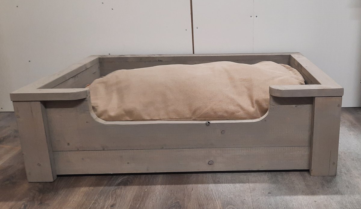 Houten hondenmand Vito van grey wash steigerhout inclusief beige kussen 110x80x30cm