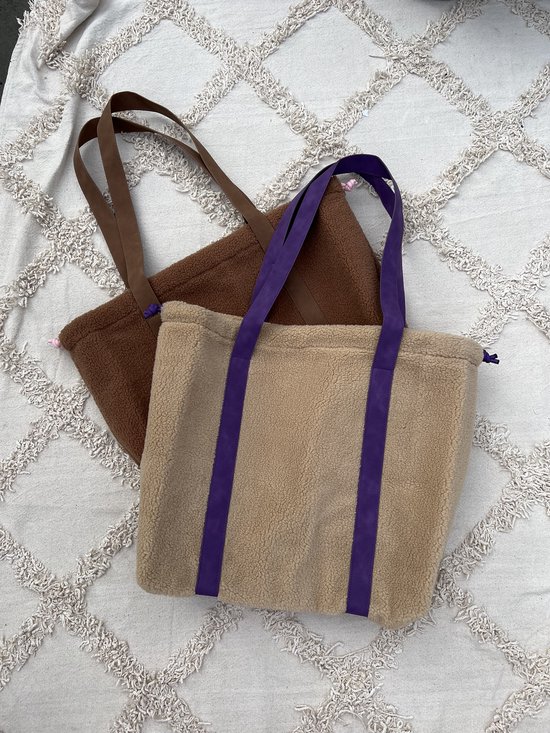Mom Bag Beige - Chunky Teddy - Paarse details - Luiertas - Indyaantje Denim van Indyaantje Denim — afbeelding 3