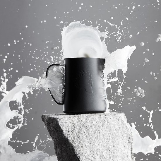 Barista Legends® Pot à lait en acier inoxydable Noir 600ml avec