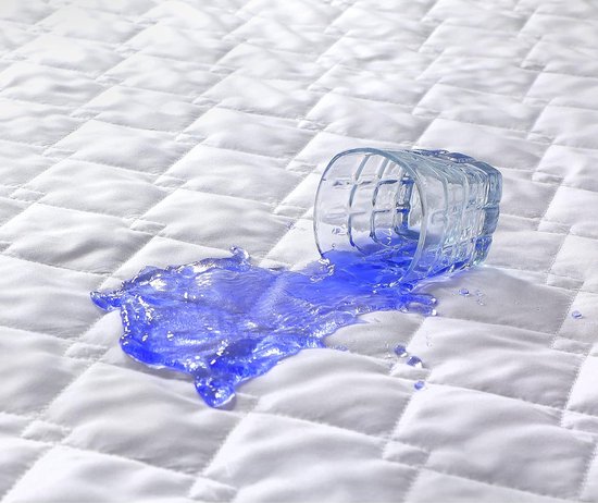 Waterdichte matrasbeschermer, gewatteerd met sterke elastische hoeken, ademend en geruisloos, ultrazachte geborstelde microvezel, wasmachinebestendig, 140 x 200 cm