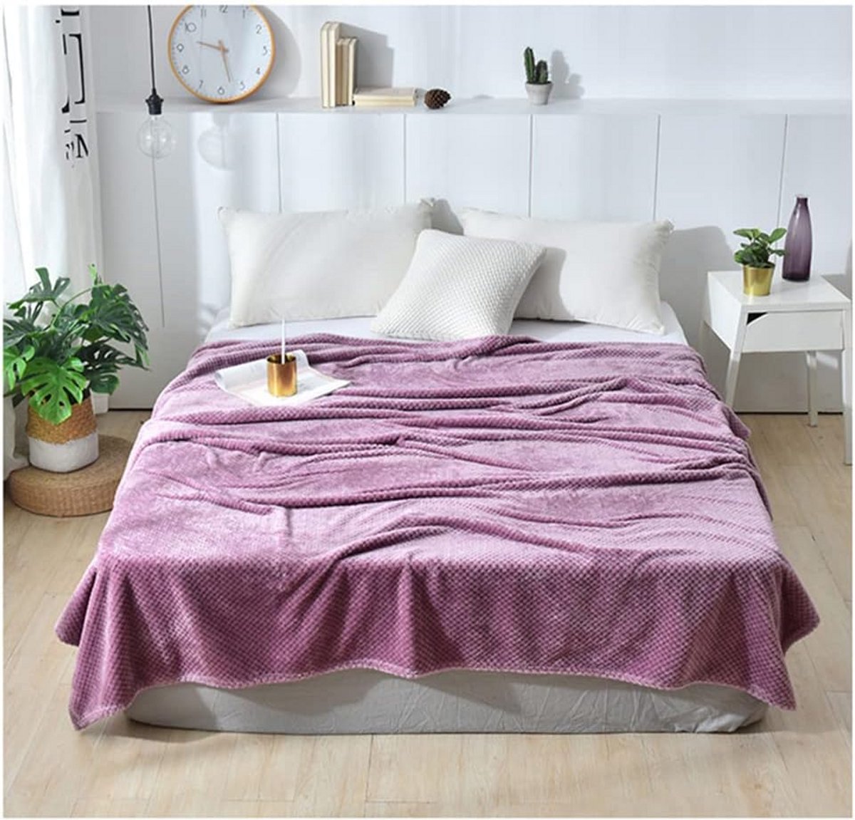 Extra Zachte Fleece Deken 150x200 cm - Pluizig Warm Plaid voor Bank, Bed en Sofa - Wasbaar Lichte Lila