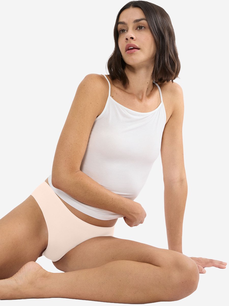 Triumph Tai-Slip Red Label Smart Invisible
