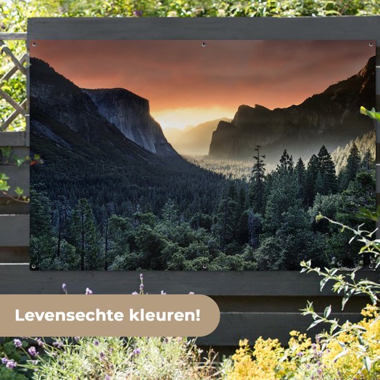 Lever de soleil brumeux dans le parc national de Yosemite aux USA Affiche de jardin 180x120 cm - Toile de jardin / Toile d'extérieur / Peintures d'extérieur (décoration de jardin) XXL / Groot format!