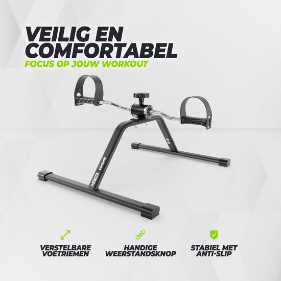 Zwarte VirtuFit stoelfiets met verstelbare voetriemen en een handige weerstandsknop.