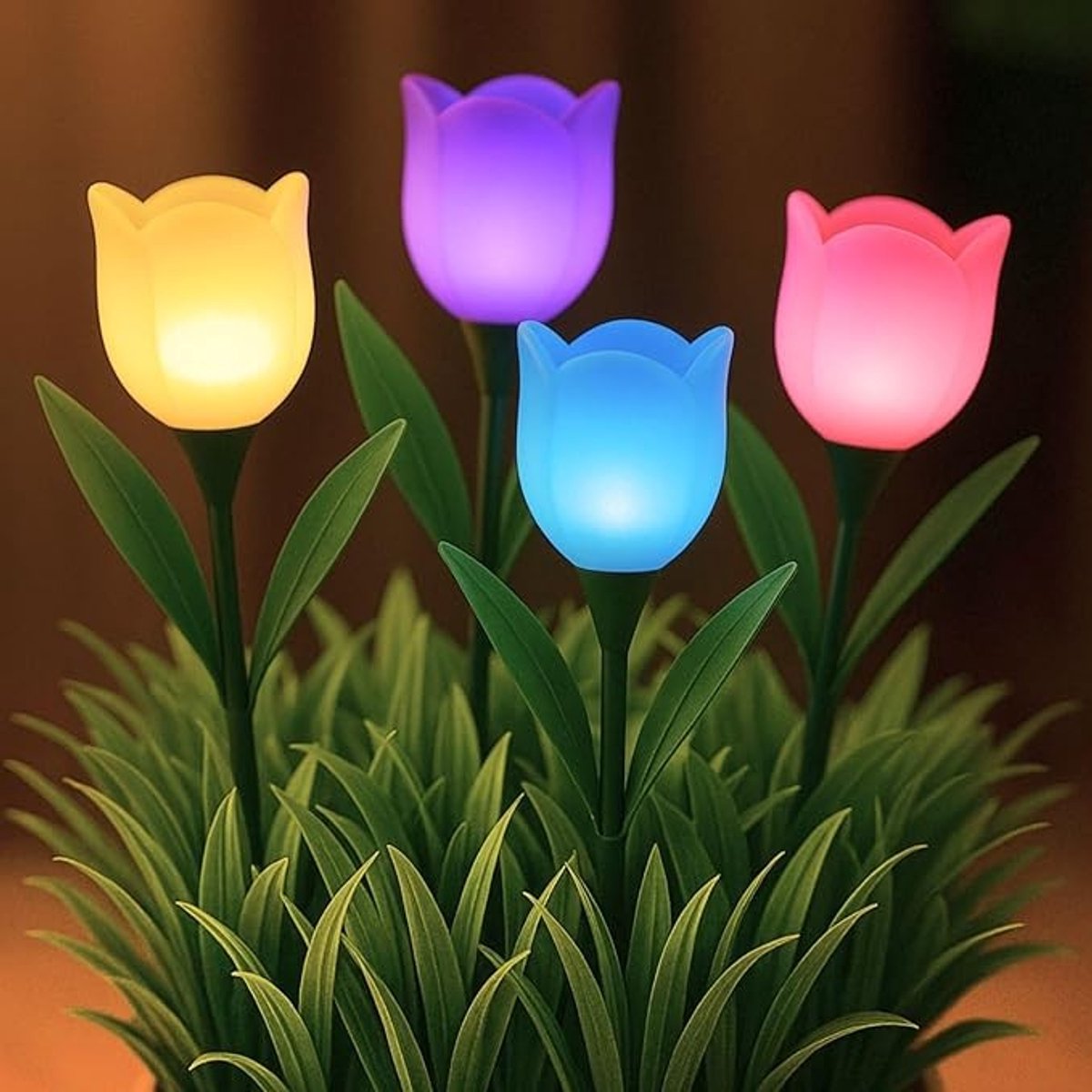 Set van 4 Tulp Solar Tuinlampen - Bloemvormige LED Buitenverlichting met Grondpen