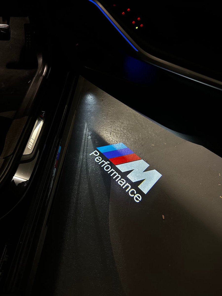 RD Customz® BMW Deur Logo Projector - Instapverlichting - M Performance - Auto deur verlichting - Auto interieur - BMW accessoires - Set van 2 - Portierverlichting - Laser Projector - 3/4/5/6/7 serie - M3/M5 - X1/X3/X4/X5/X6 - GT – foto 2