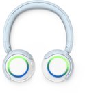 Lichtblauwe Philips koptelefoon met witte oorschelpen en verlichte cirkels, op zwarte achtergrond