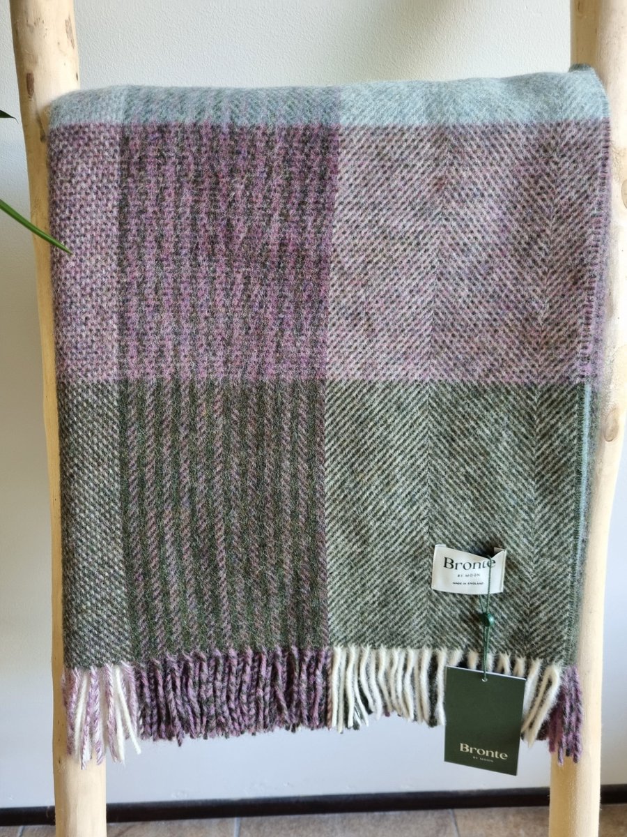 Bronte by Moon Wollen Plaid - LINDLEY Heather - 140x185cm - Bronte x Plaids.shop Roze, Paars