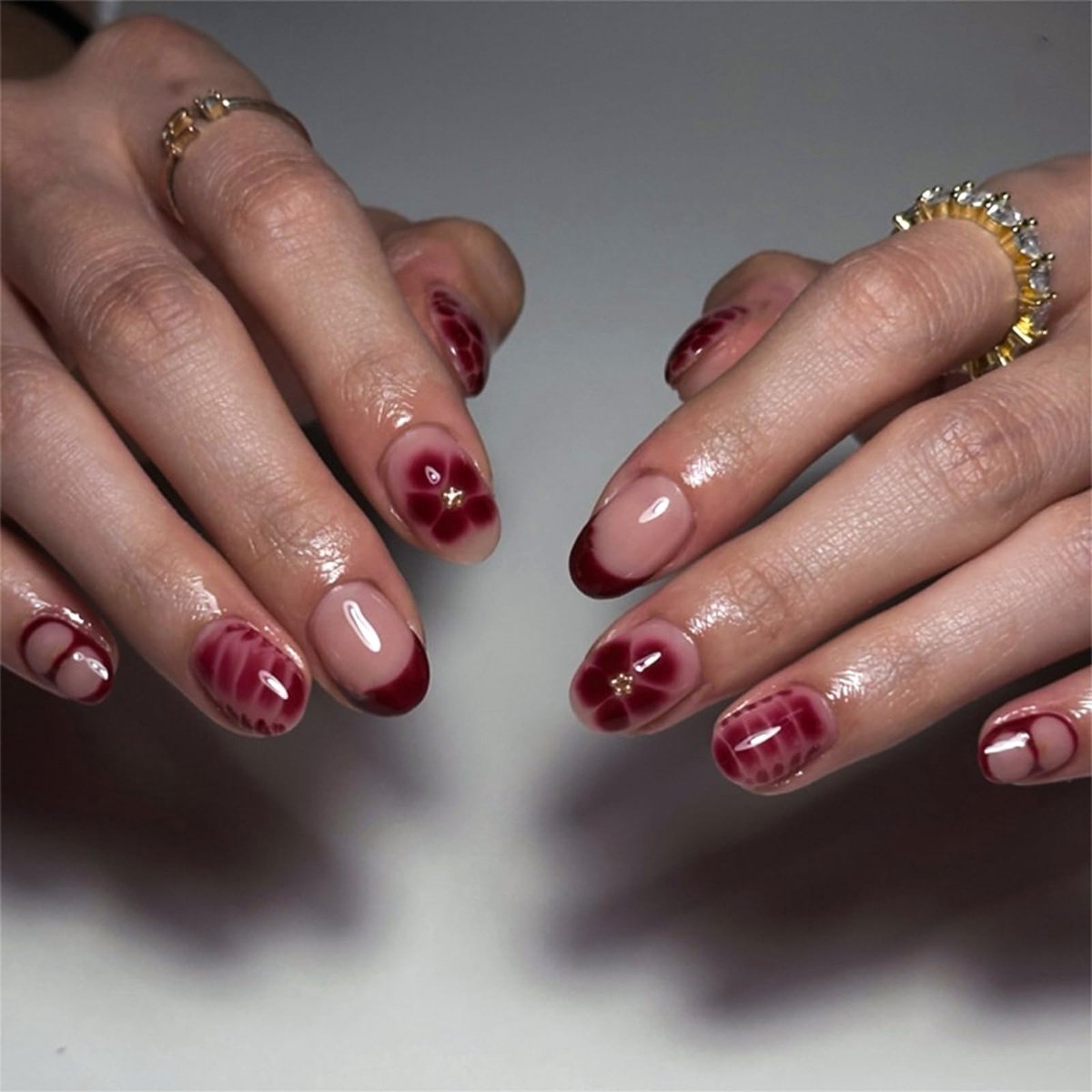 Dailygoods - Set van 24 Rode Kunstnagels met Bloemenpatroon
