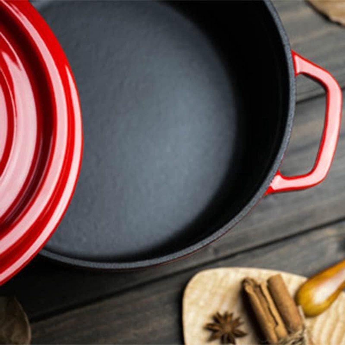 Gietijzeren Soeppan - Emaille Pan - Gezond Koken - Vochthoudend Deksel - 24cm Diameter - Rood