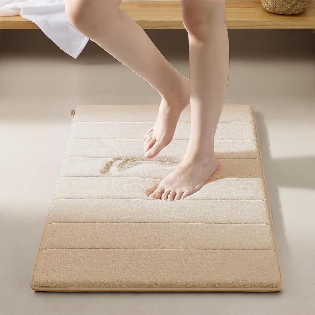 Zachte en Comfortabele Badmat van Geheugenfoam, 40x60cm, Antislip, Waterabsorberend en Wasmachinebestendig voor Badkamervloeren - Beige