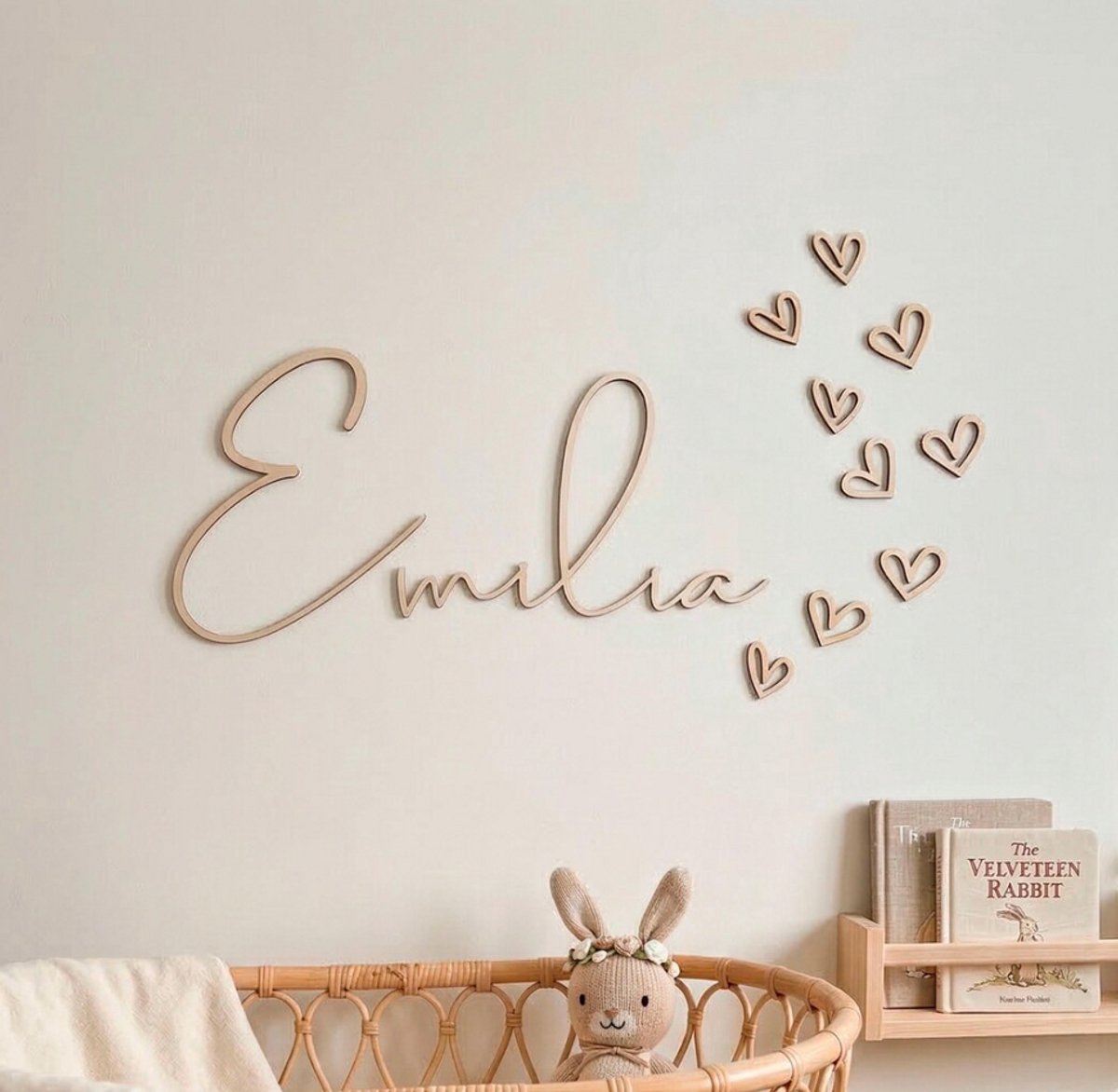 Gepersonaliseerde houten naam met hartjes – wanddecoratie kinderkamer – baby meisje cadeau – kraamcadeau – houten naambord – nursery decor