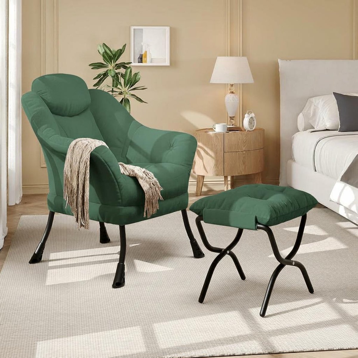 Moderne Fauteuil met Hocker - Verstelbare Loungestoel met Zijvak - Velvet Relaxstoel - Compact Design voor Kleine Ruimtes - Groen