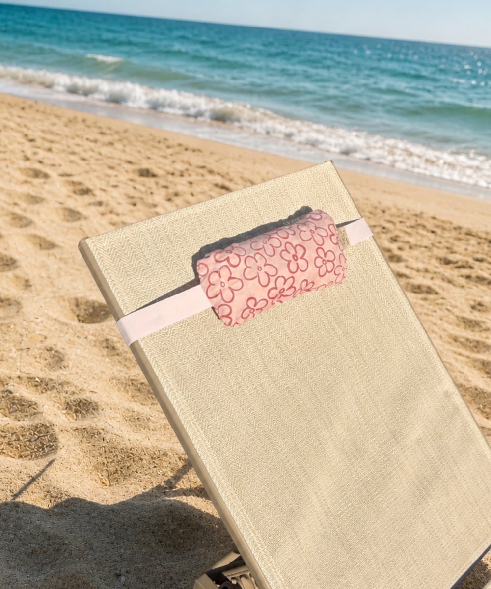 Beachcloud Fiji Strand Handdoek Elastiek met Katoenen Kussen – Voor Strandbed & Ligbed – Roze Rib met Bloemenprint en Handdoekelastiek