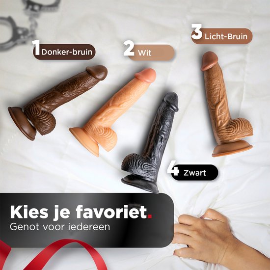 Vier dildo's: donkerbruin, lichtbruin, zwart en huidkleurig. Vier maten.