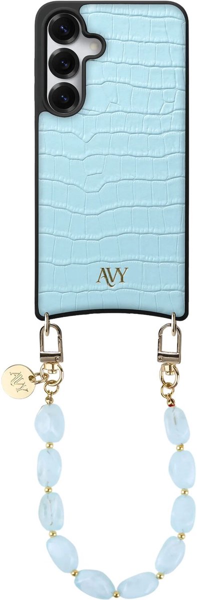 AVY Leren Hoesje Geschikt voor Samsung Galaxy S25 / S24 | Compatibel met MagSafe | Leather Case met Telefoonkoord | Polsband | Croco Blauw | Rocher Blue