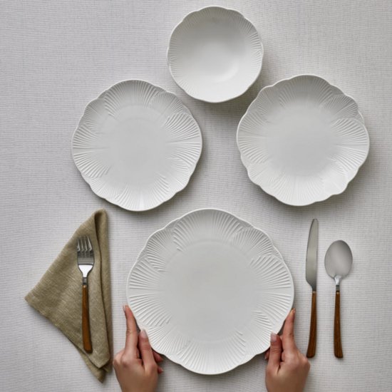 Karaca Bloom - 24-Delige New Bone Serviesset - 6 Personen - Wit - Luxe Servies — afbeelding 4