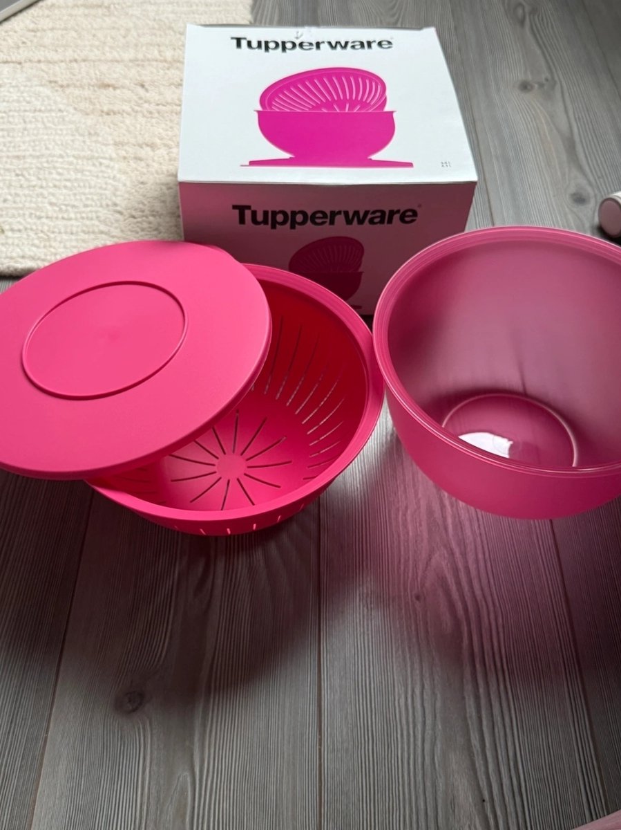 Tupperware Roze Trendy kom 4.3L met XL vergiet en deksel