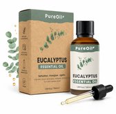 Een flesje PureOil eucalyptus essentiële olie en het bijbehorende kartonnen doosje, met eucalyptus takjes en informatie over het product.