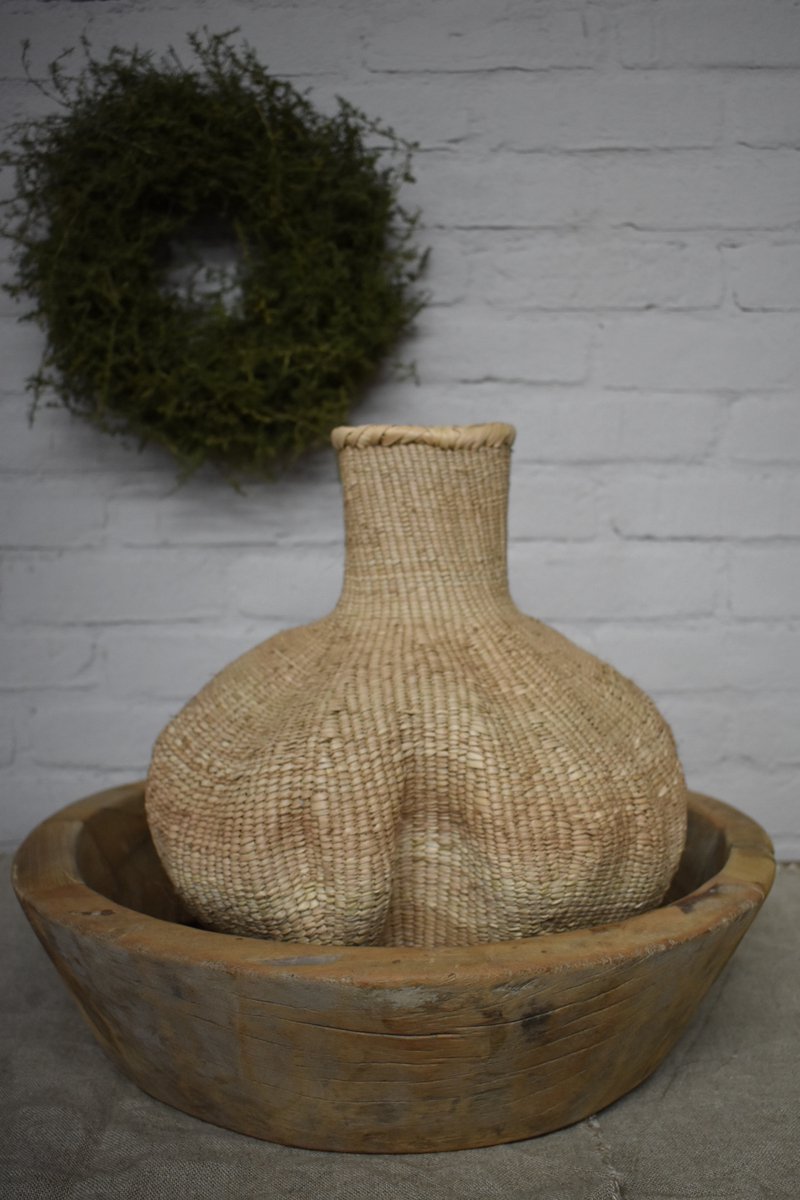 Oude houten schaal Ø 48 cm - Prachtige grote oude lichte geleefde verweerde houten schaal - Authentieke schaal - sober robuust landelijke - houten schaal. (57)