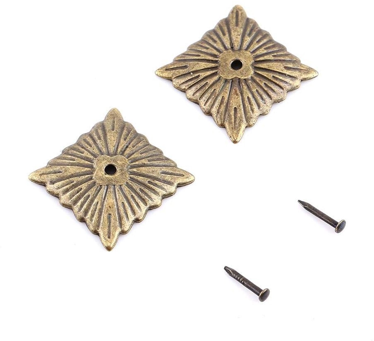 Dailygoods- Bekleding Nagels 100 Stuks - Metalen Tags - Decoratieve Tack Stud - Gladde Nagels - Vierkante Spijker - Groen Brons - Ijzer - Meubelnagels