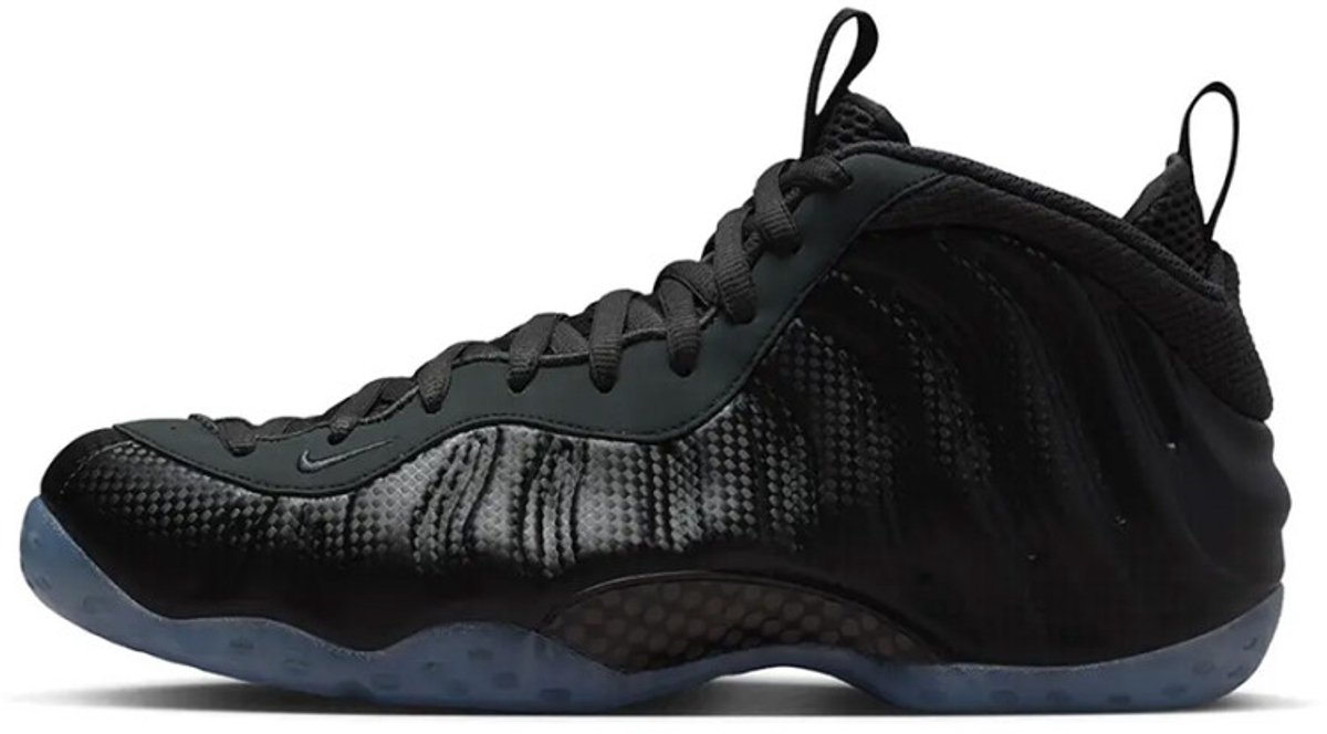 Nike Air Foamposite One ‘Dark Smoke ‘ . Wit