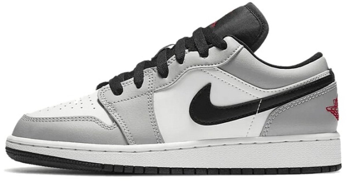 Air Jordan 1 Low (GS) - Sneakers - Maat 37.5 - Light Smoke Grey / Grijs Rood - Air Jordan 1 - Lifestyle - Kinderen Sneakers