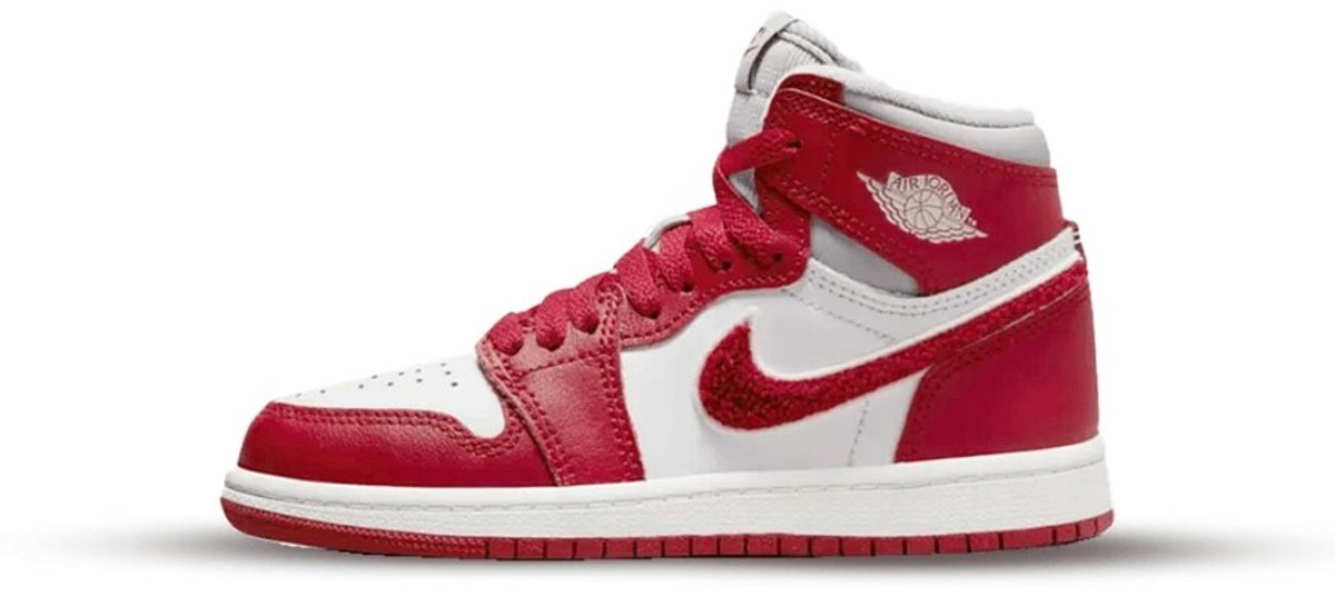 Air Jordan 1 High OG Varsity Red (PS) - Maat 28.5