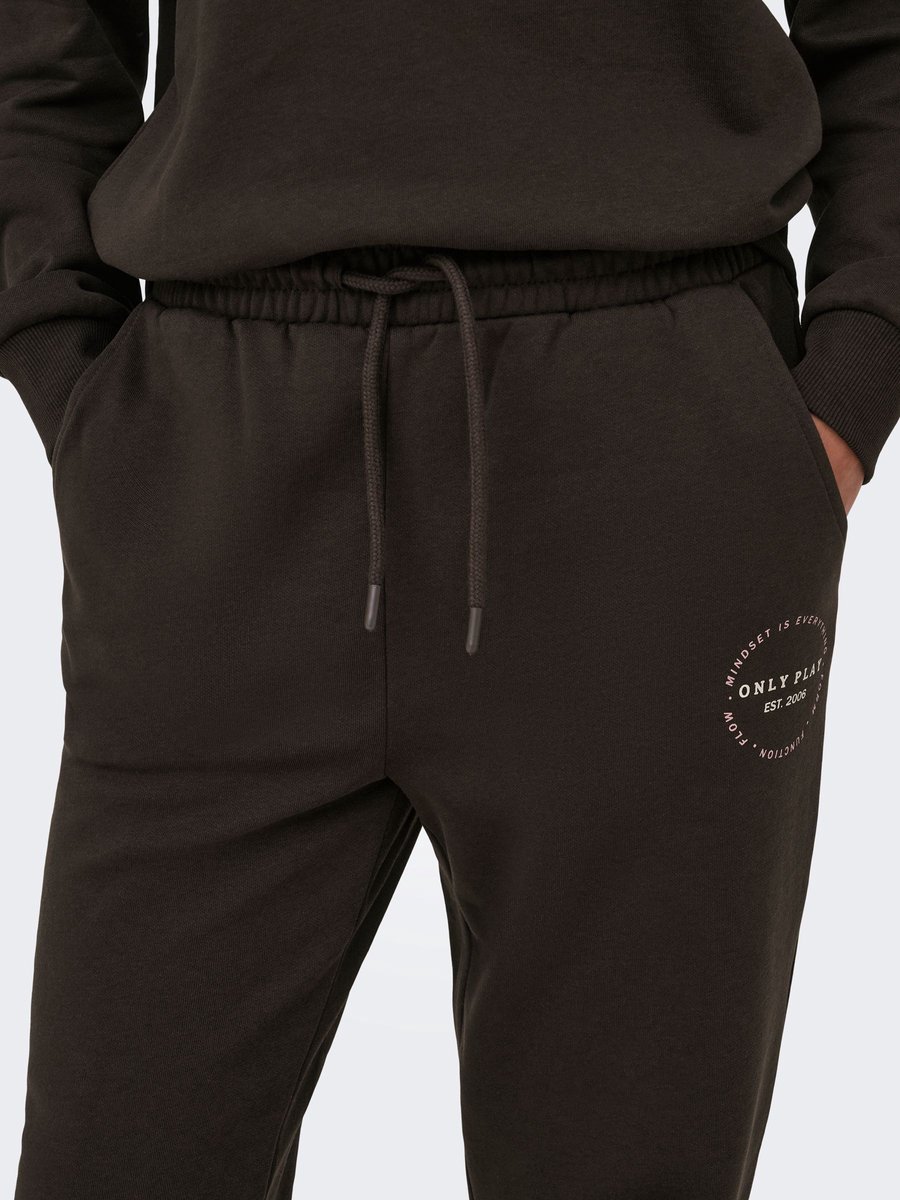 Only play cava joggingbroek in de kleur bruin.