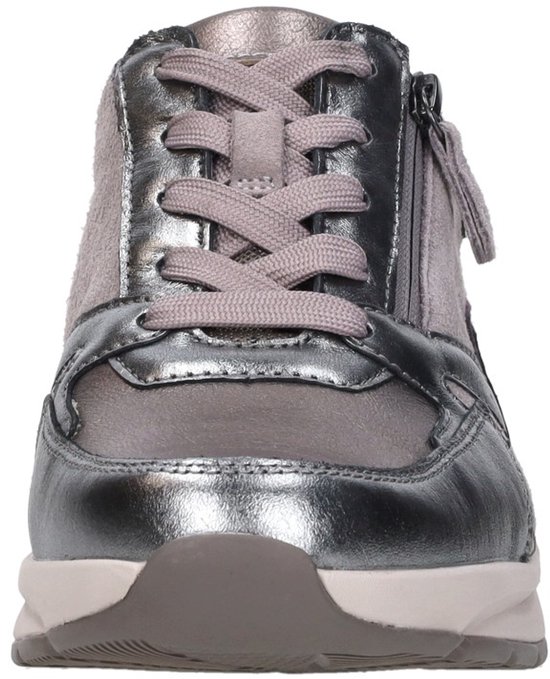 Roze Gabor Rollingsoft sneaker met zilveren en grijze accenten, veters en rits.