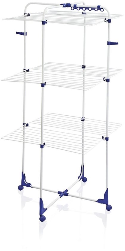 Wit met blauwe accenten, deze droogtoren heeft drie lagen met meerdere droogrekken en wieltjes aan de onderkant.