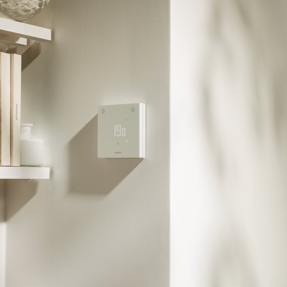 Netatmo Slimme Thermostaat ORIGINAL – Draadloze Smart Thermostaat – App Bediening, Energiebesparing & Verbruiksinzicht – Matter Compatibel – Werkt met Apple Home, Google Home, Alexa & SmartThings – Wit thumbnail 2