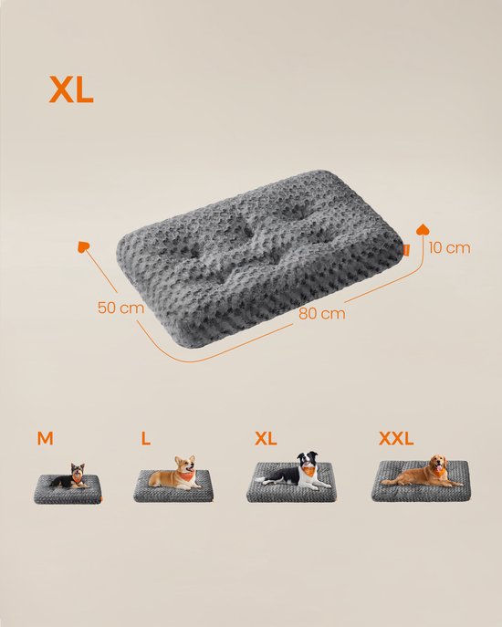 Donkergrijs pluche hondenbed met geborduurde bloemmotieven, met afmetingen 80x50x10 cm. Vergeleken met vier honden van verschillende groottes.