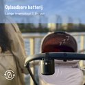 Zwarte ZAZU Baby Rocker aan een duwstang met de tekst "Oplaadbare batterij".