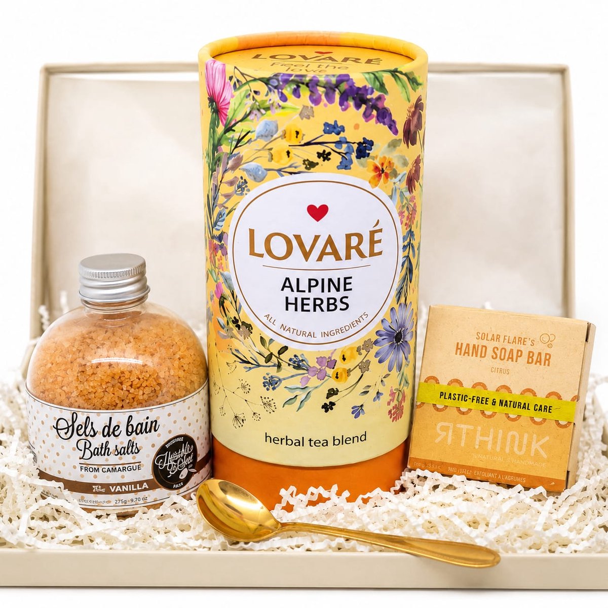 Luxe Lovaré Wellness Cadeauset – Thee, Badzout, Shampoo Bar & Gouden Lepel