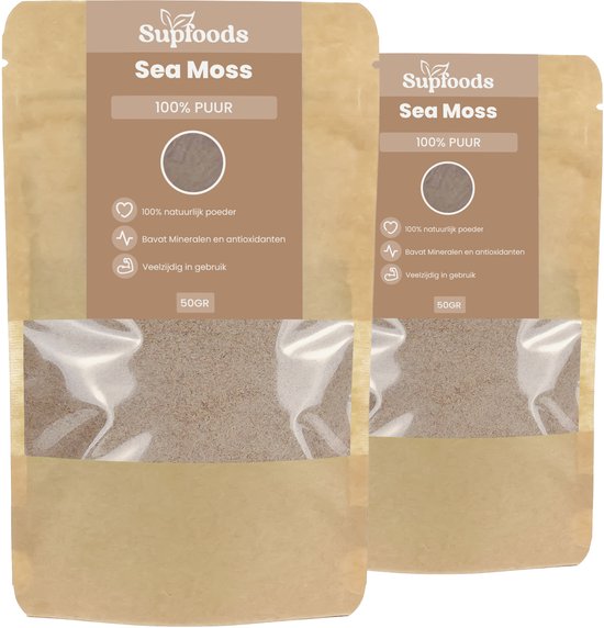 Twee bruine papieren zakjes met venster, gevuld met lichtbruin poeder. Bovenkant met logo 'Supfoods', 'Sea Moss' en '100% PUUR'.