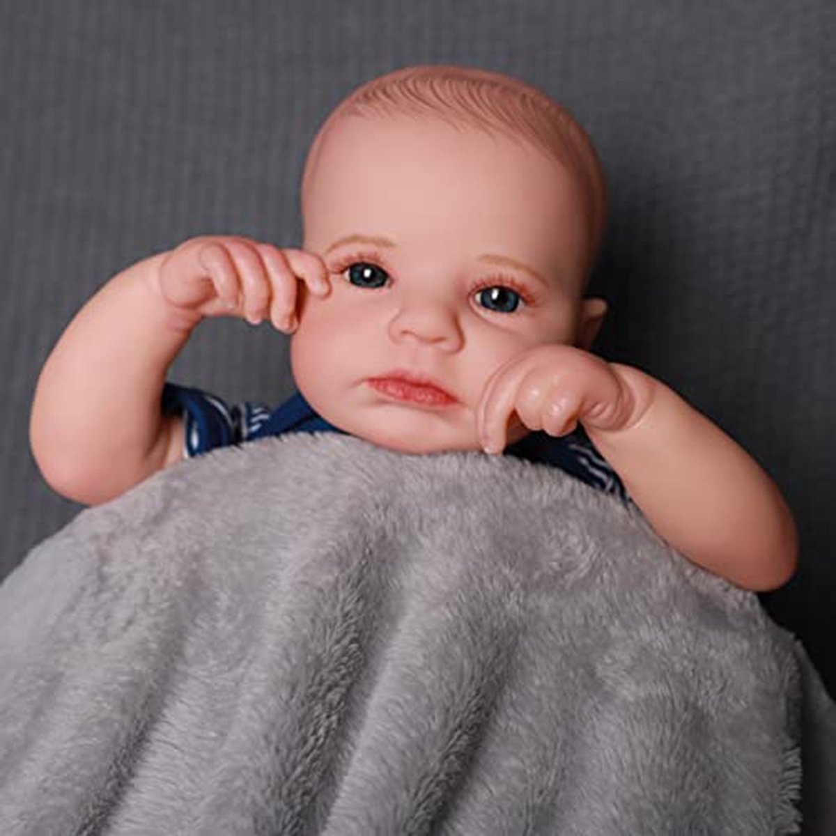 Babypop - Echte baby - Spelen - Handgemaakt ontwerp - 60 cm - Grijs