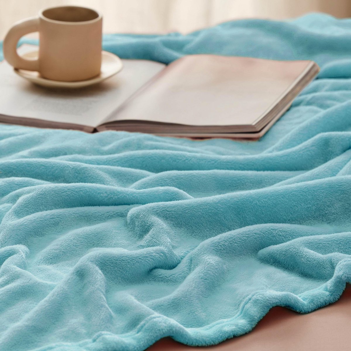Dailygoods- Fleecedeken 130x150 cm - Donzig - Warm - Zacht - Lichtgewicht - Ideaal voor binnen/buiten - Deken