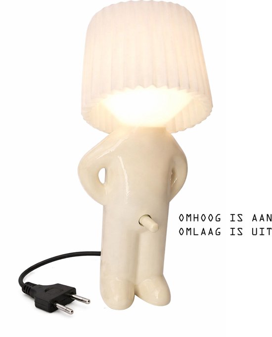 Witte lamp in de vorm van een mannetje met geplooide kap. Tekst: omhoog is aan, omlaag is uit.