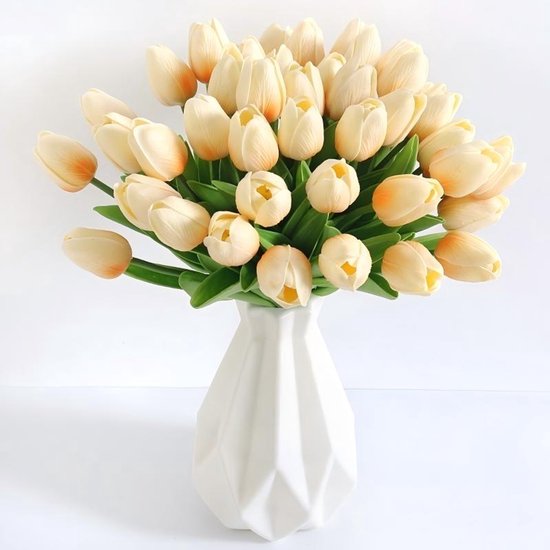 Real Touch Tulips - Champagne - Real Touch Tulpen - Champagne - Tulpen - Kunstbloemen - Kunst Tulpen - Kunst Boeket - Tulp - PU Materiaal - 33,5 cm - Zijden Bloemen - Bruiloft - Voor Bruiloft & Woondecoratie -30 Stuks