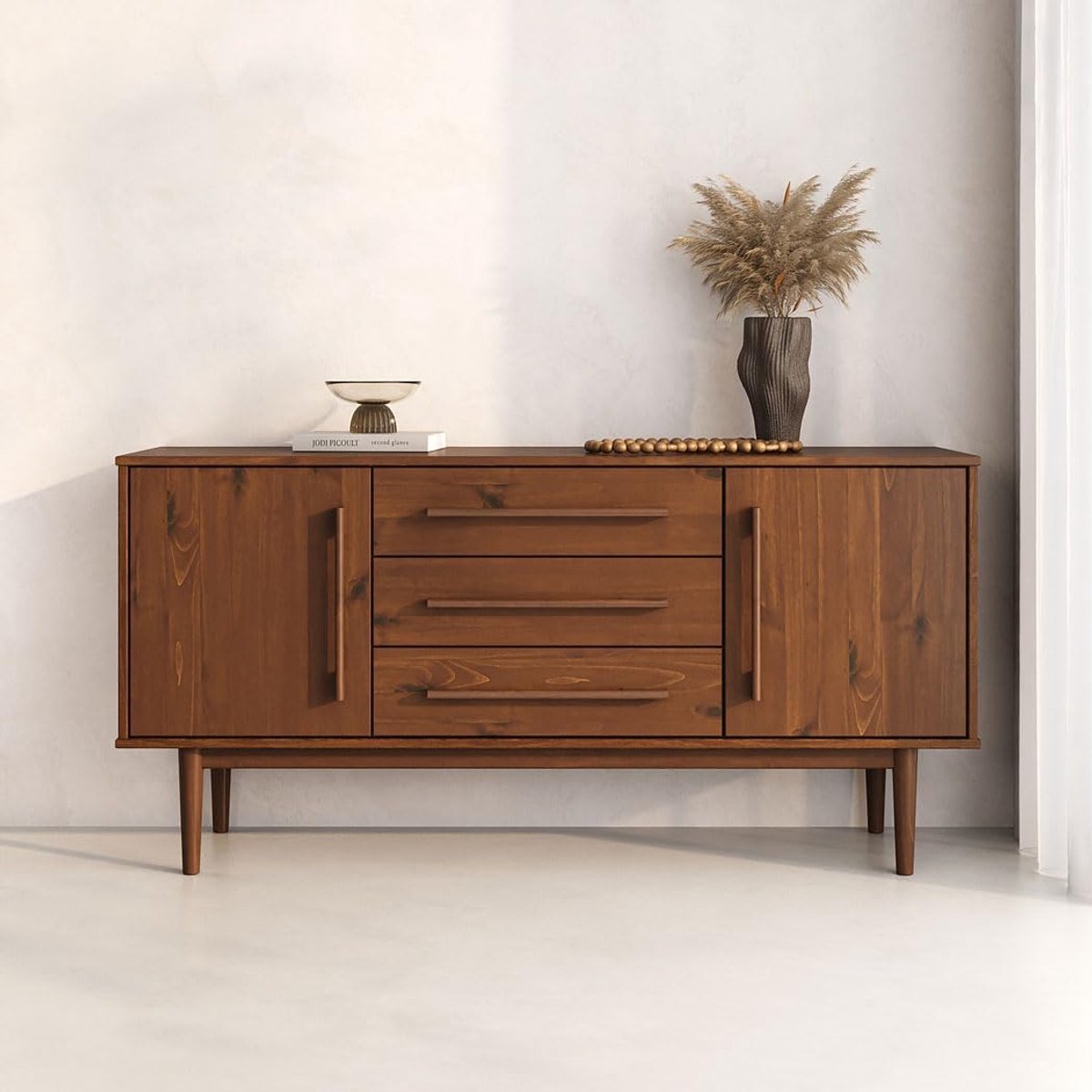 Tecca Massief Houten Dressoir met 2 Deuren en 3 Lades - Kastanjebruin, Sideboard / Buffetkast van Grenenhout, 145 x 71 x 43 cm, Inclusief Wandbevestiging en Metalen Geleiders