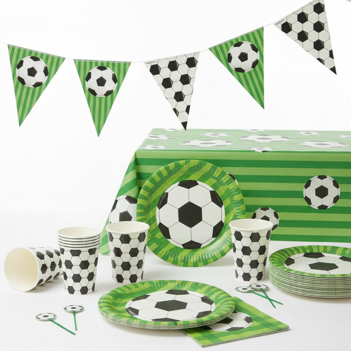 Voetbal Feestpakket – Vlaggenlijn, Tafelkleed, Bekers, Servetten en Bordjes