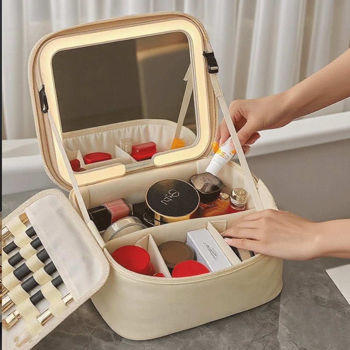 Make Up Tas - Met LED Spiegel - Luxe Make Up Tasje - Beautycase Tas - Beautycase Koffer - Dames en Meisjes - Reismake-up Koffer voor Dames - Make Up Organizer - Cosmetische Organizer Met Compartiment - Cadeau voor vrouw - Valentijnsdag — cadeau in Verzorging - foto 5