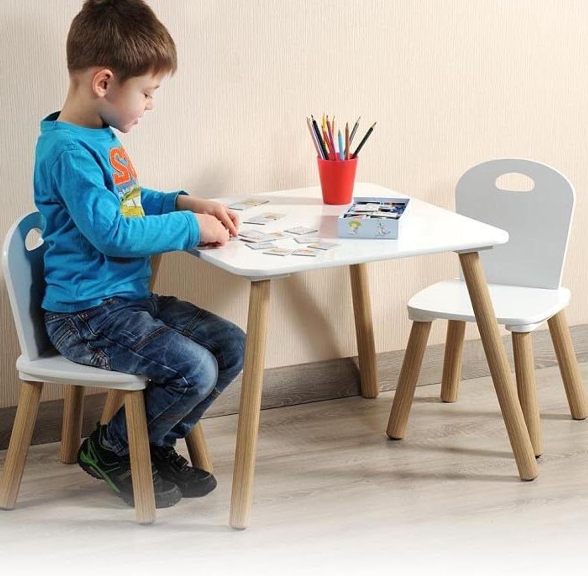 Mdf Kindertafel SET met 2 Stoelen | FSC Goedgekeurde Zitgroep | Houten Tafel, Inclusief 2x kinderstoel | Afm: Tafel 55 x 45 x 55 Cm. | Afm: Stoel 27 x 53 x 27 Cm. | 3 - Delige SET | Kleur: WIT