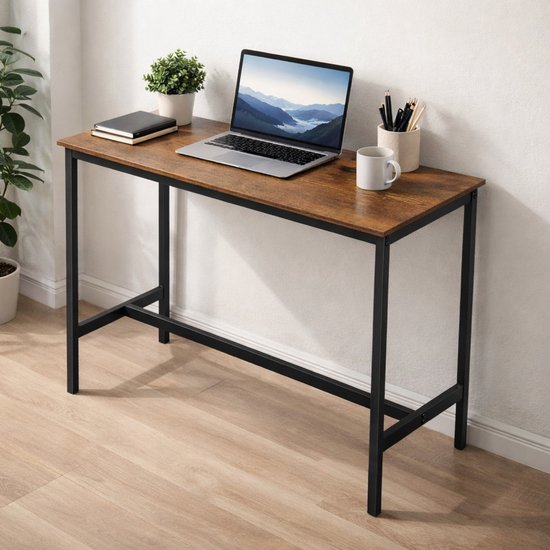 Bartafel met roestbruin houten blad en zwart metalen frame, met een laptop, mok en plant.