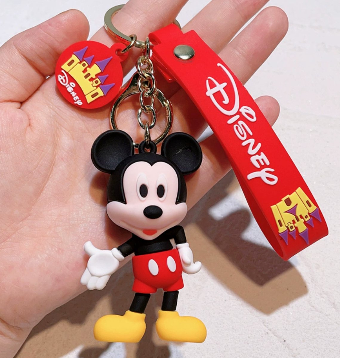 Pradeo - Alternatieve Sleutelhanger Van Disney Mickey Mouse - Hard Siliconen - Cadeau Voor Volwassenen en Kinderen - Geschenk Voor Verjaardagen en Feestdagen - Cadeautje Voor Hem & Haar - Key Chain