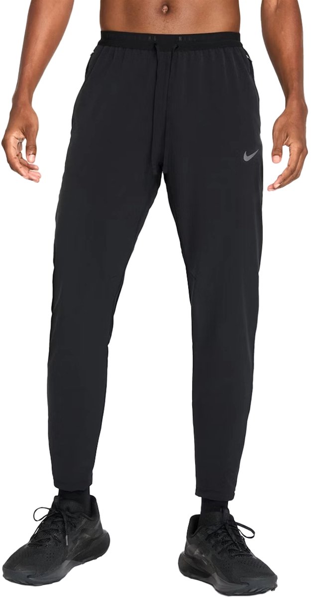 Nike dri-fit stride woven in de kleur . Zwart