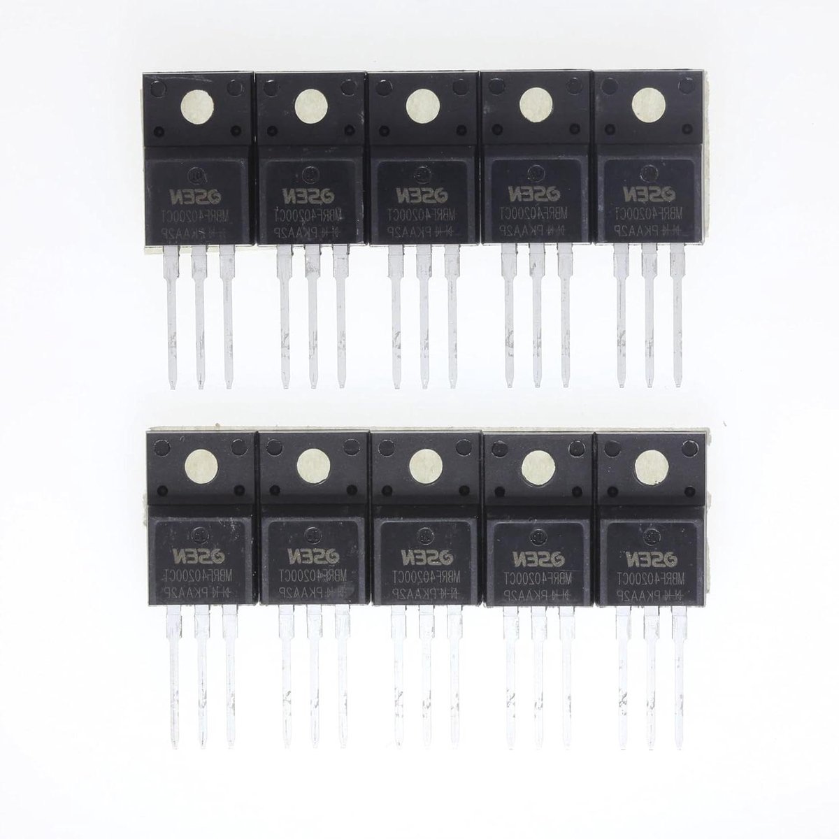 Schottky Gelijkrichter - Vermogen Diodes - Stroomomzetting - Kunststof Ingekap-seld - 200V 40A - Niet Van Toepassing