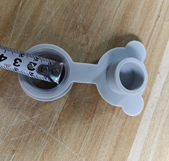 Tweedelige grijze badstop - universele maat - siliconenmateriaal, eenvoudig te installeren en te verwijderen - gatdiameter 2,5 cm - geschikt voor babybadjes en wastafels. van Merkloos — afbeelding 2