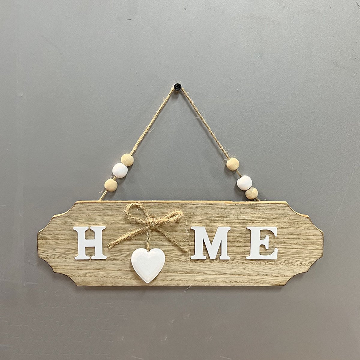 Houten deurbordje voor de voordeur, hartvormig deurbordje met touwstrik, 25,8 x 20 cm, rustieke entree decoratie, buitenbord om op te hangen voor veranda, tuin of als wanddecoratie.